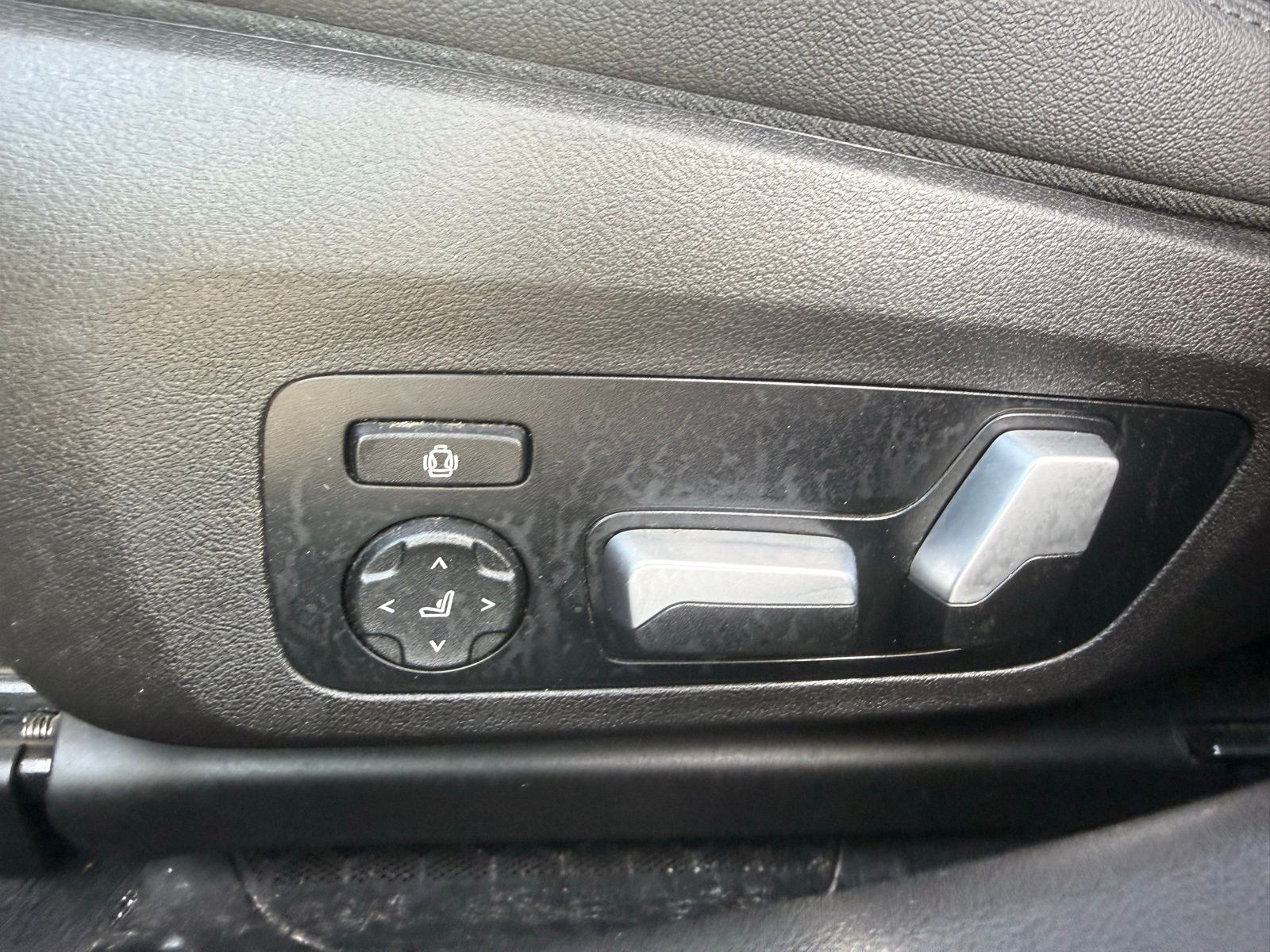 2021 BMW 3 Series 330i - Photo 16