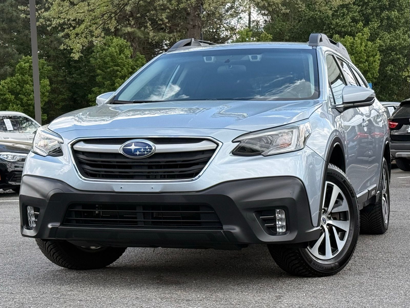 2020 Subaru Outback Premium's photo