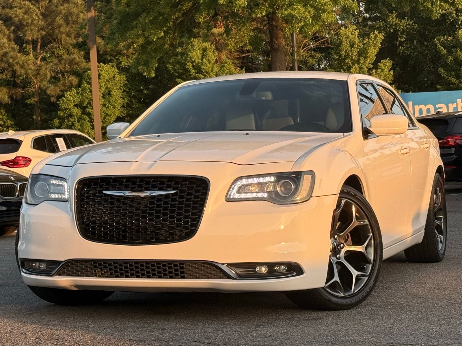 2018 Chrysler 300 S's photo