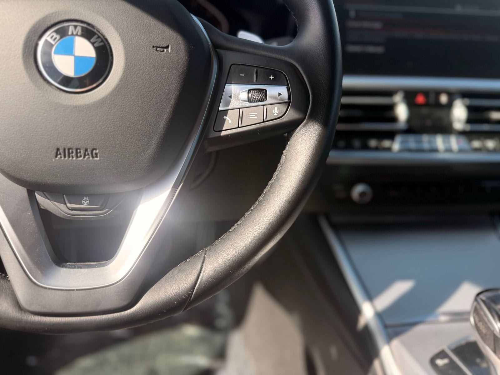 2021 BMW 3 Series 330i - Photo 19