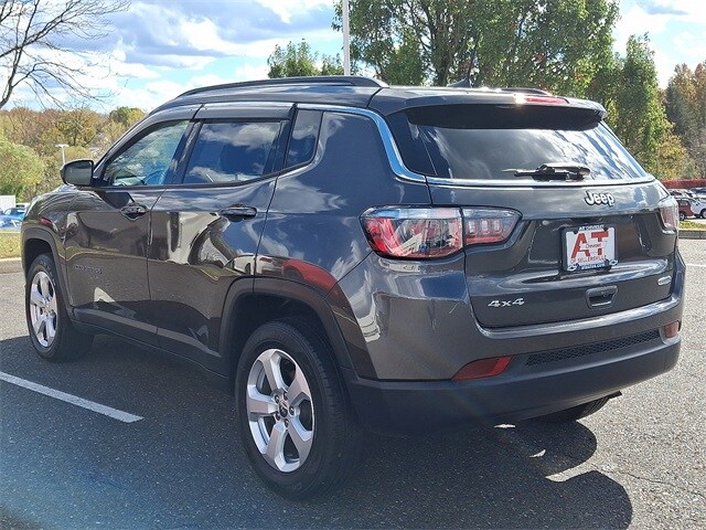 2018 Jeep Compass Latitude photo 3
