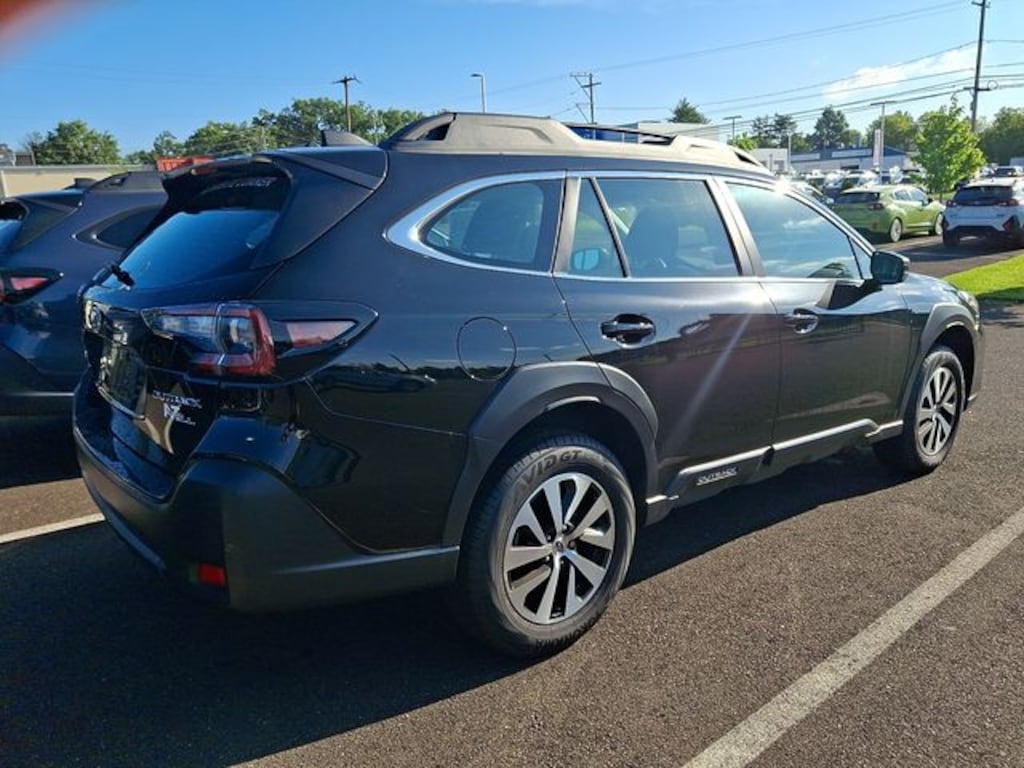 Certified 2025 Subaru Outback 2.5i SUV