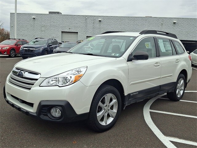 2014 Subaru Outback 2.5i photo 3