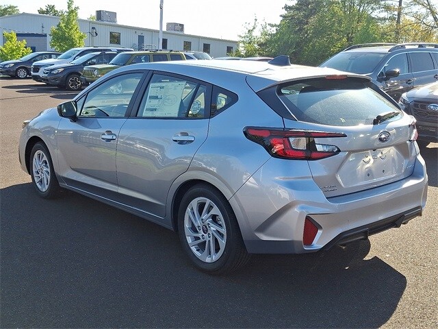 2025 Subaru Impreza Base photo 3