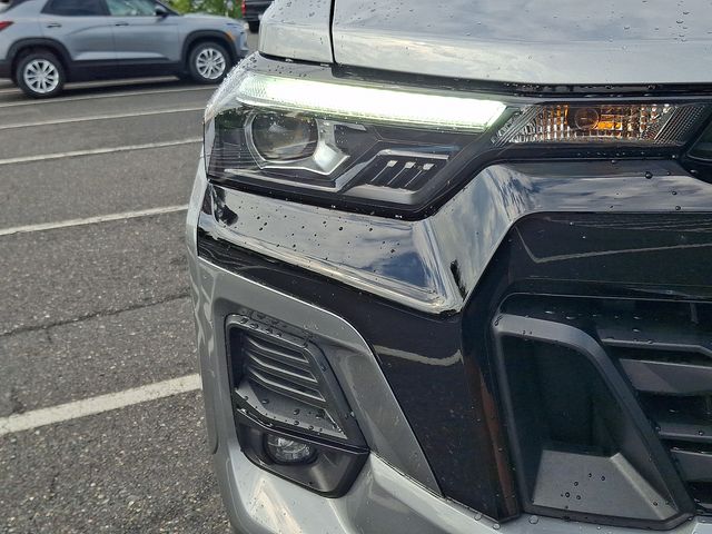 2025 Chevrolet Colorado Z71 - Photo 9