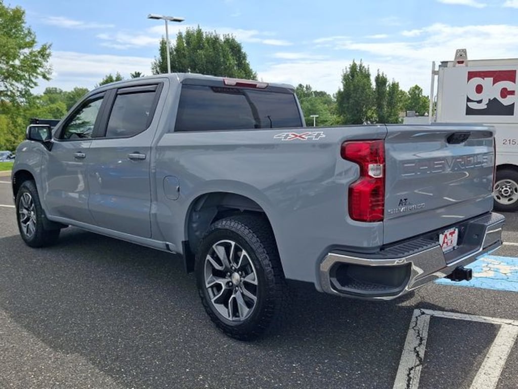 Used 2024 Chevrolet Silverado 1500 LT Truck