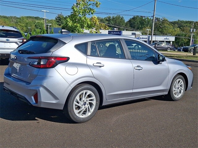 2025 Subaru Impreza Base photo 4