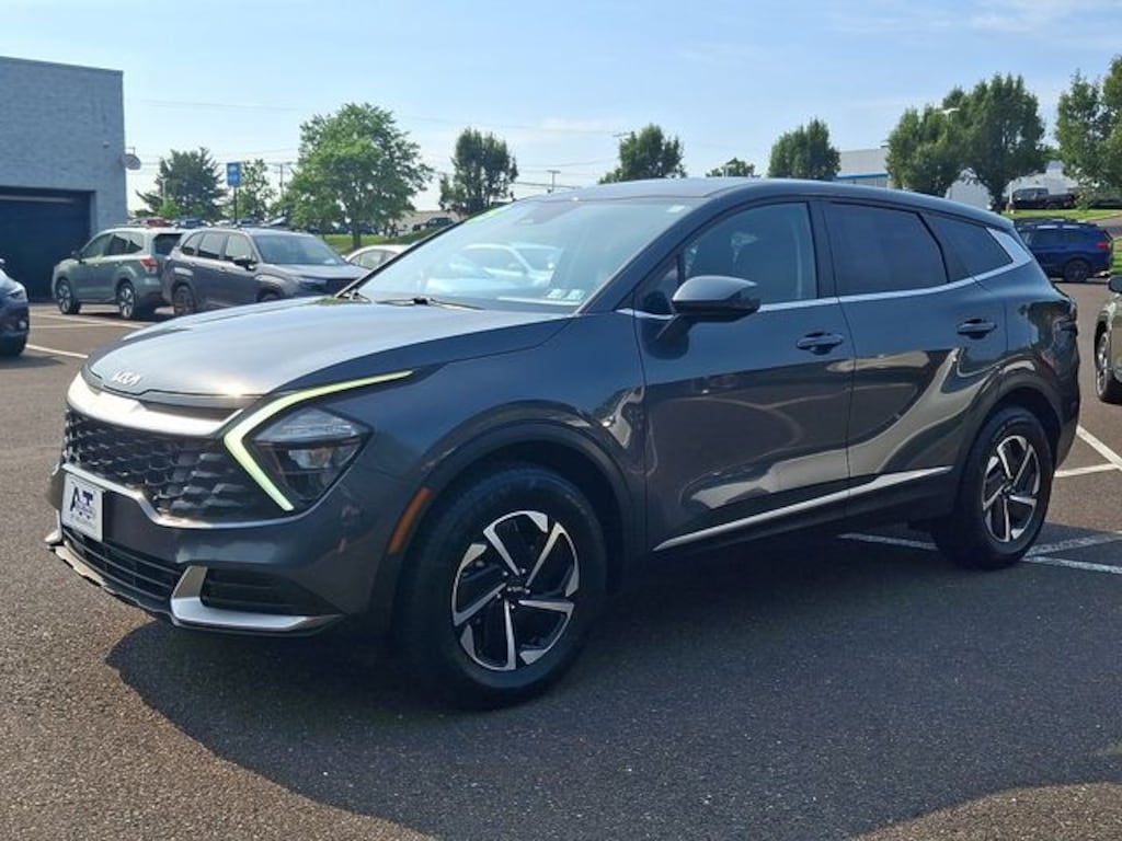 Used 2023 Kia Sportage Hybrid LX SUV