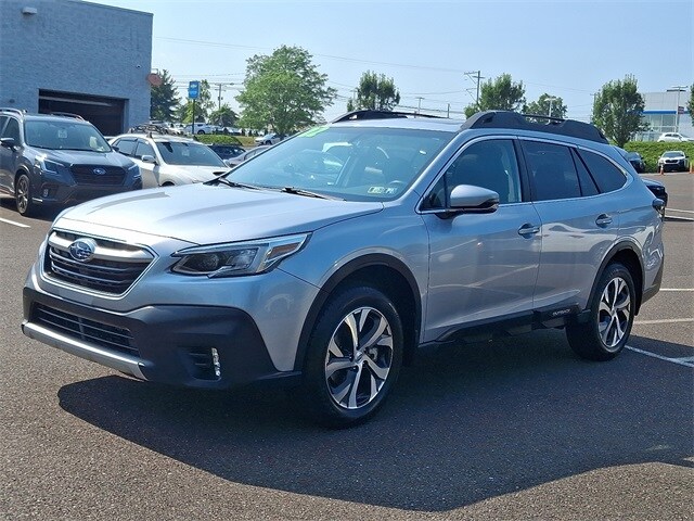 2022 Subaru Outback Limited photo 3