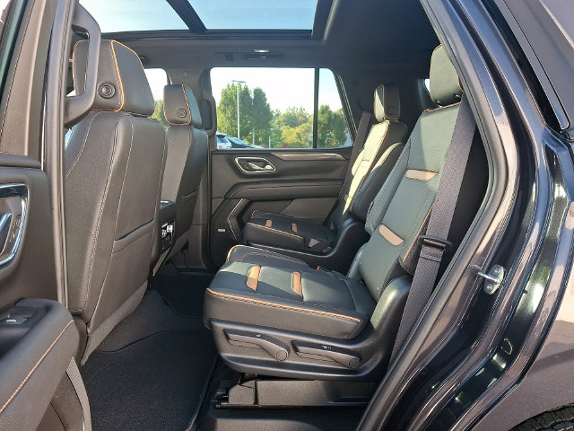 2023 GMC Yukon AT4 - Photo 10