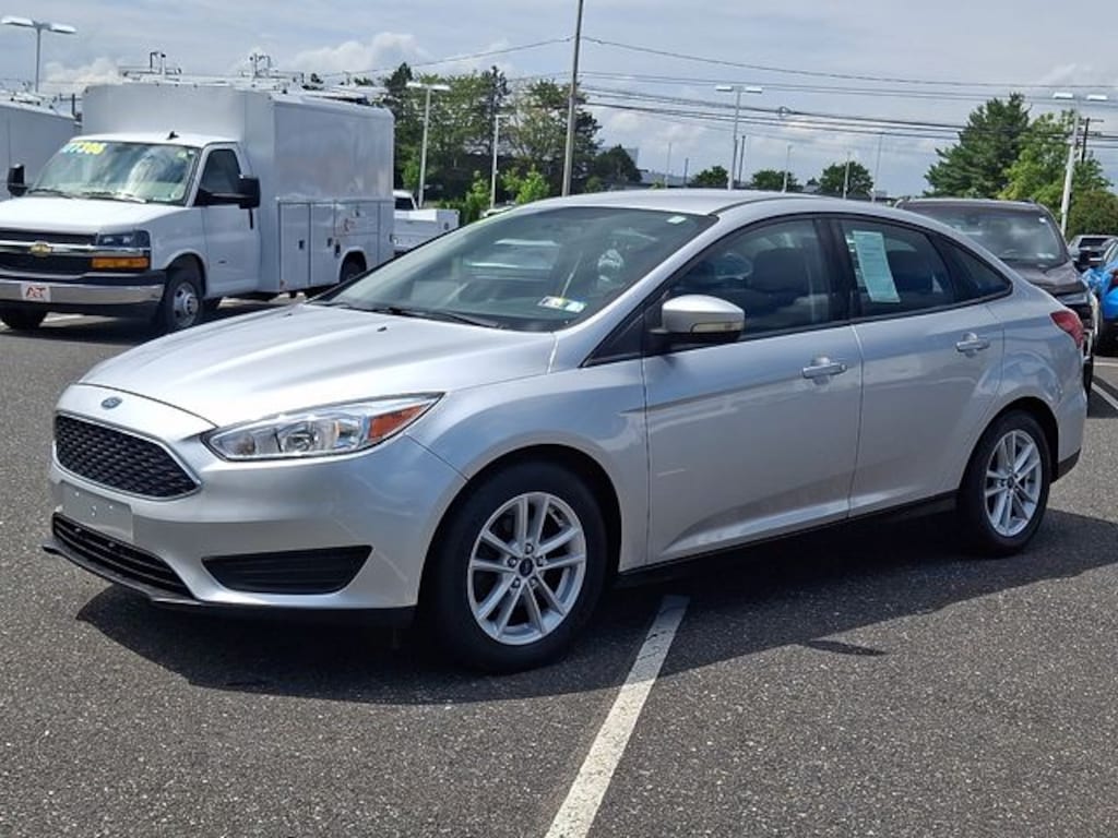 Used 2017 Ford Focus SE Sedan