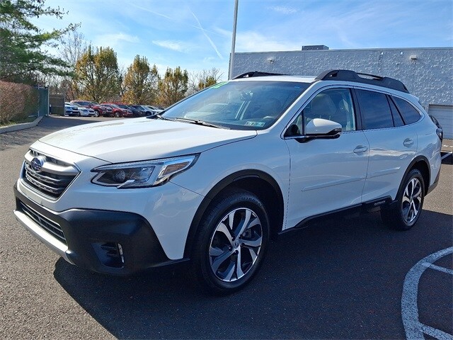 2022 Subaru Outback Limited photo 2