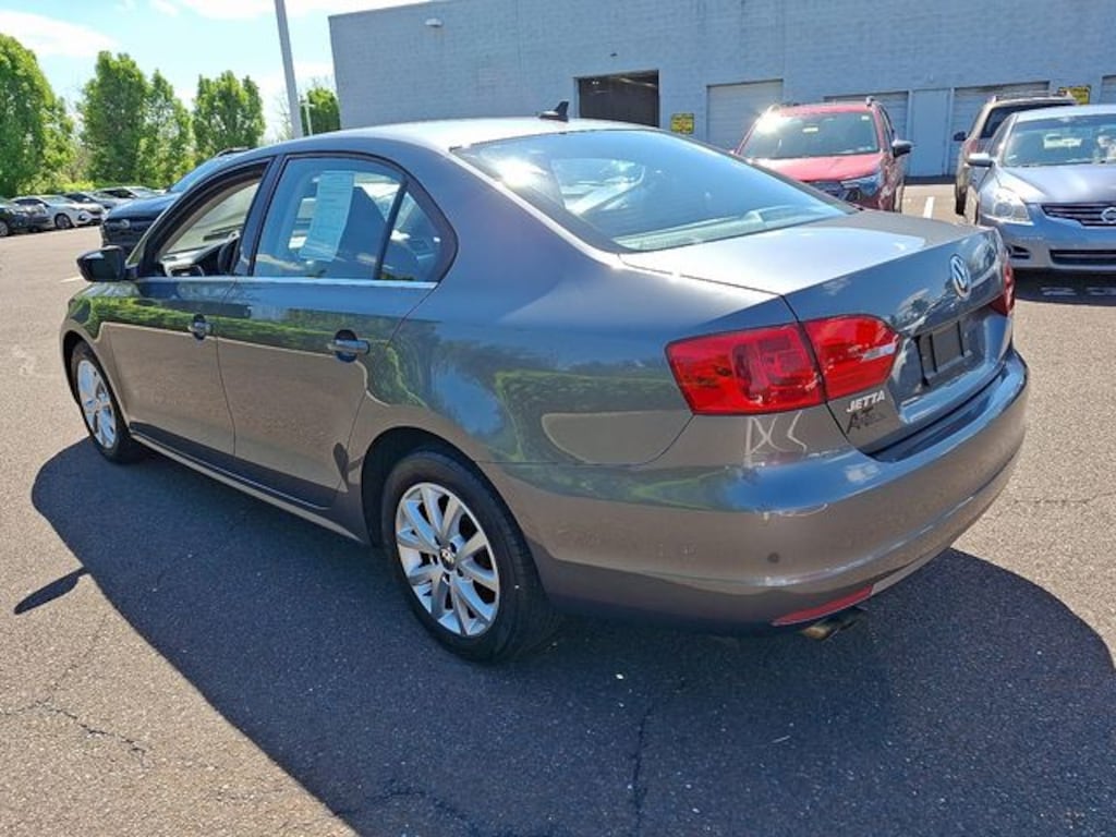 Used 2013 Volkswagen Jetta 2.5L SE Convenience & Sunroof Sedan