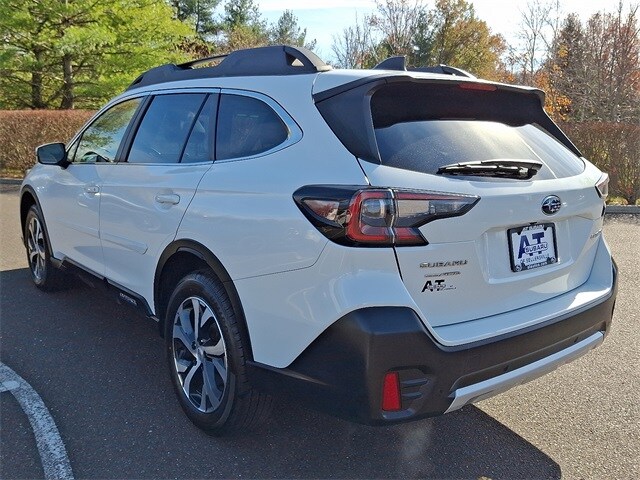 2022 Subaru Outback Limited photo 3