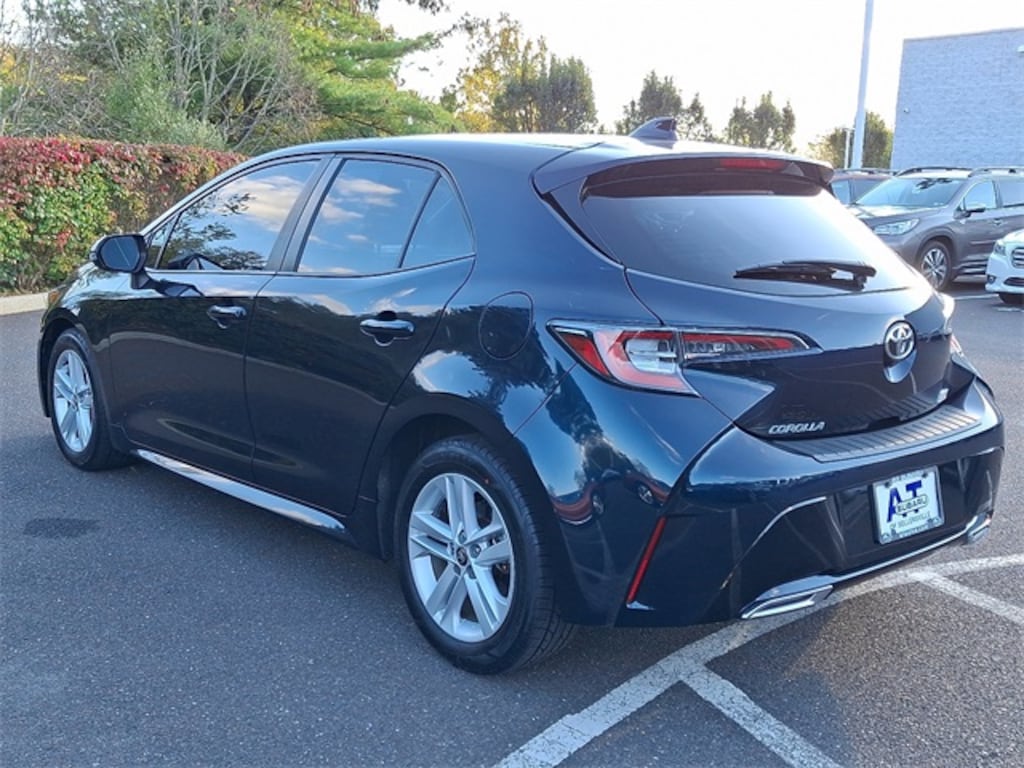 Used 2022 Toyota Corolla Hatchback SE Nightshade Edition Hatchback