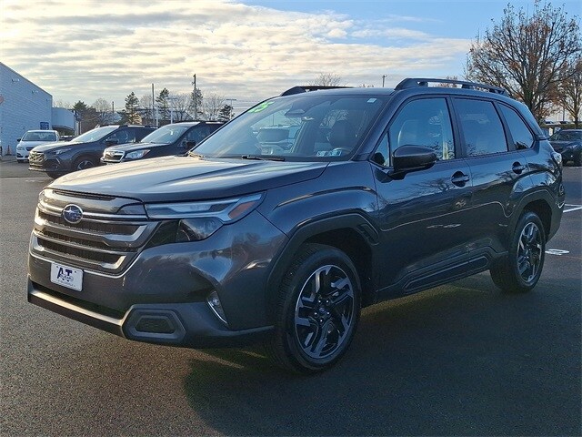 2025 Subaru Forester Limited photo 3