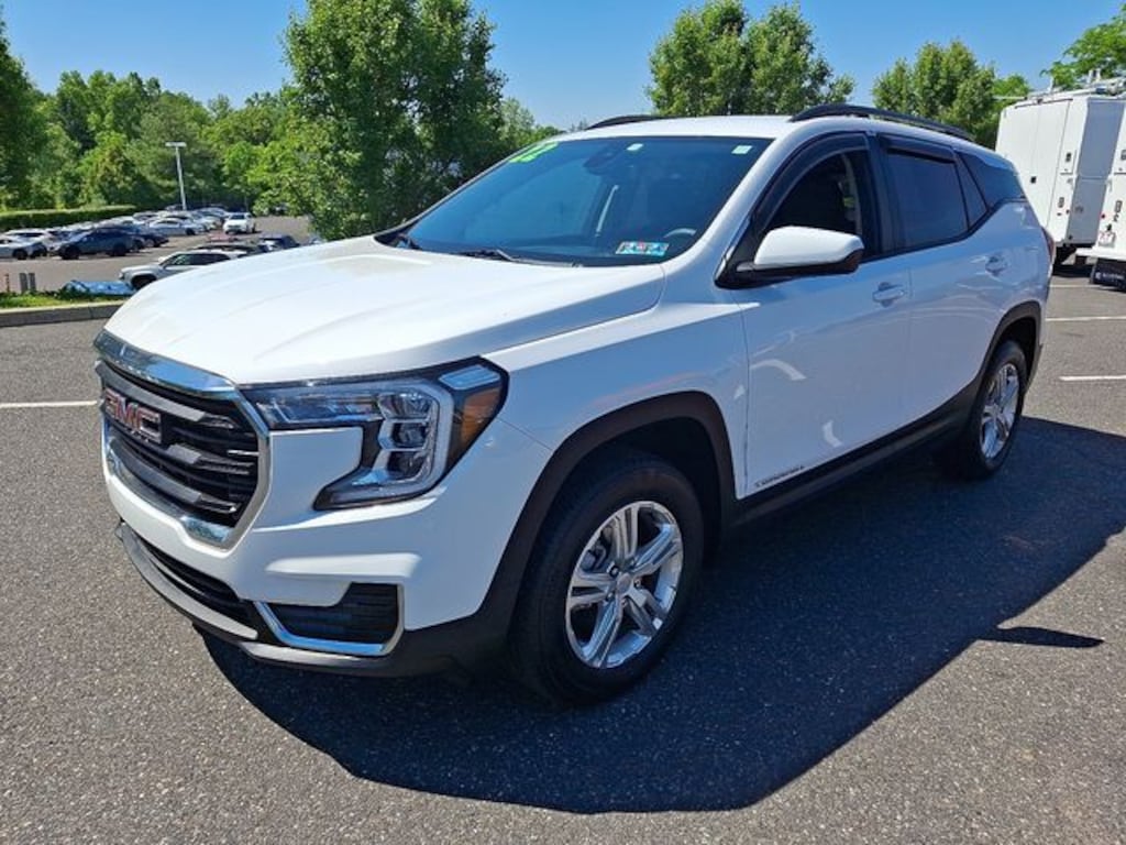 Used 2022 GMC Terrain SLE SUV
