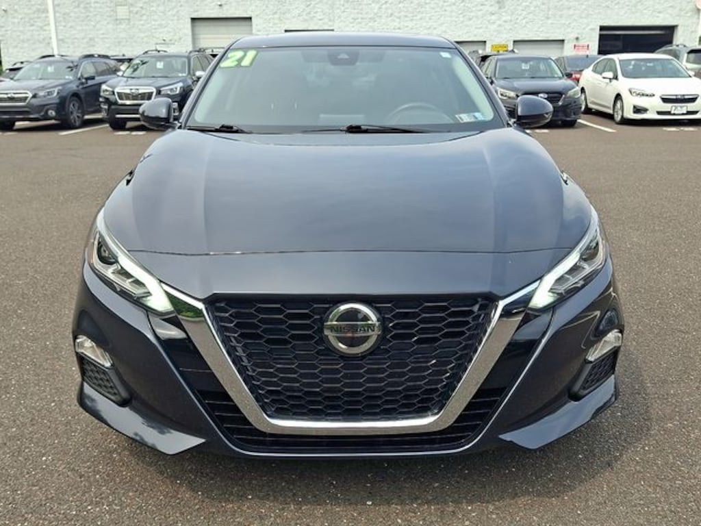 Used 2021 Nissan Altima 2.5 SV Sedan