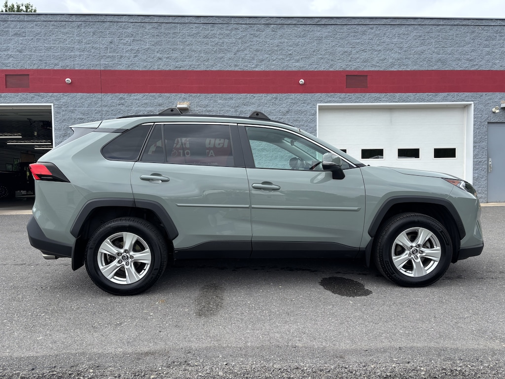 Used 2020 Toyota RAV4 XLE SUV