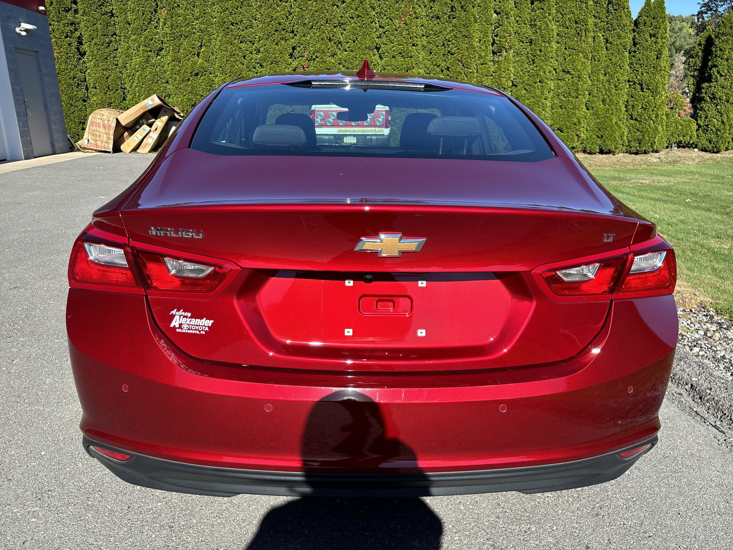 2024 Chevrolet Malibu 1LT photo 2