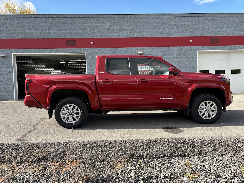 New 2025 Toyota Tacoma SR5 Truck Double Cab