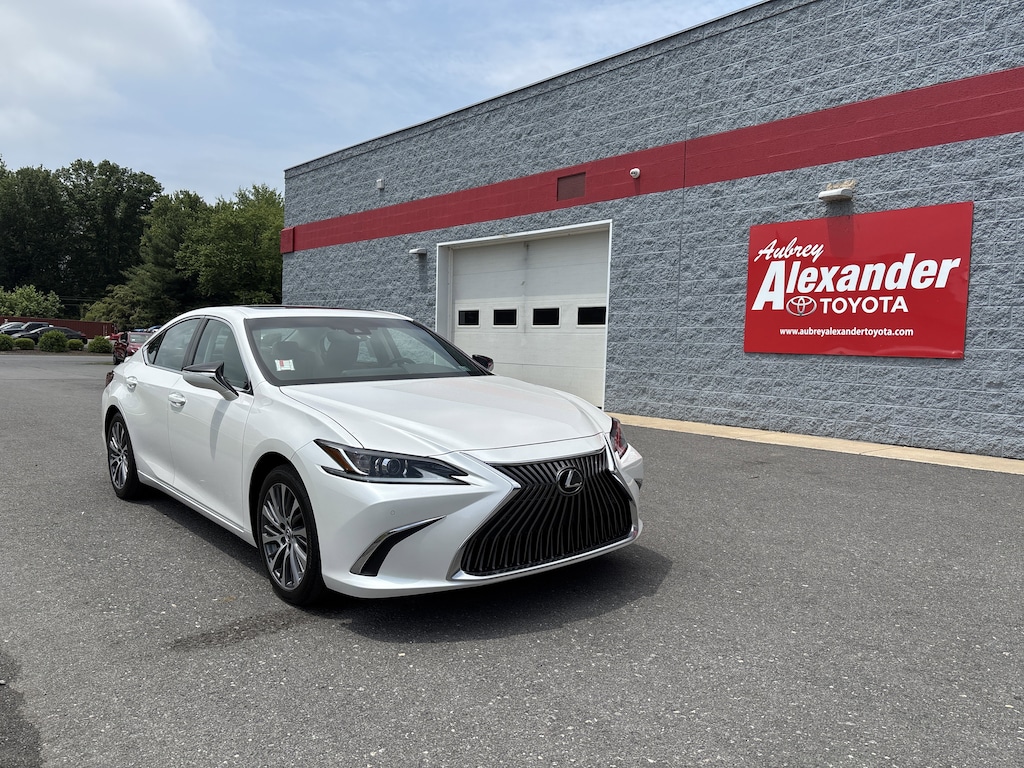 Used 2021 Lexus ES Sedan