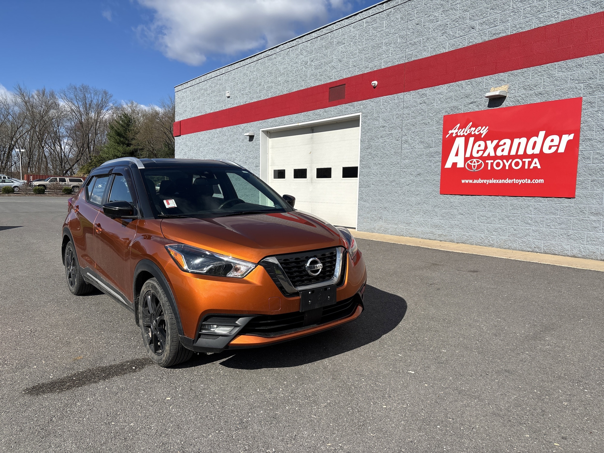 2020 Nissan Kicks SR