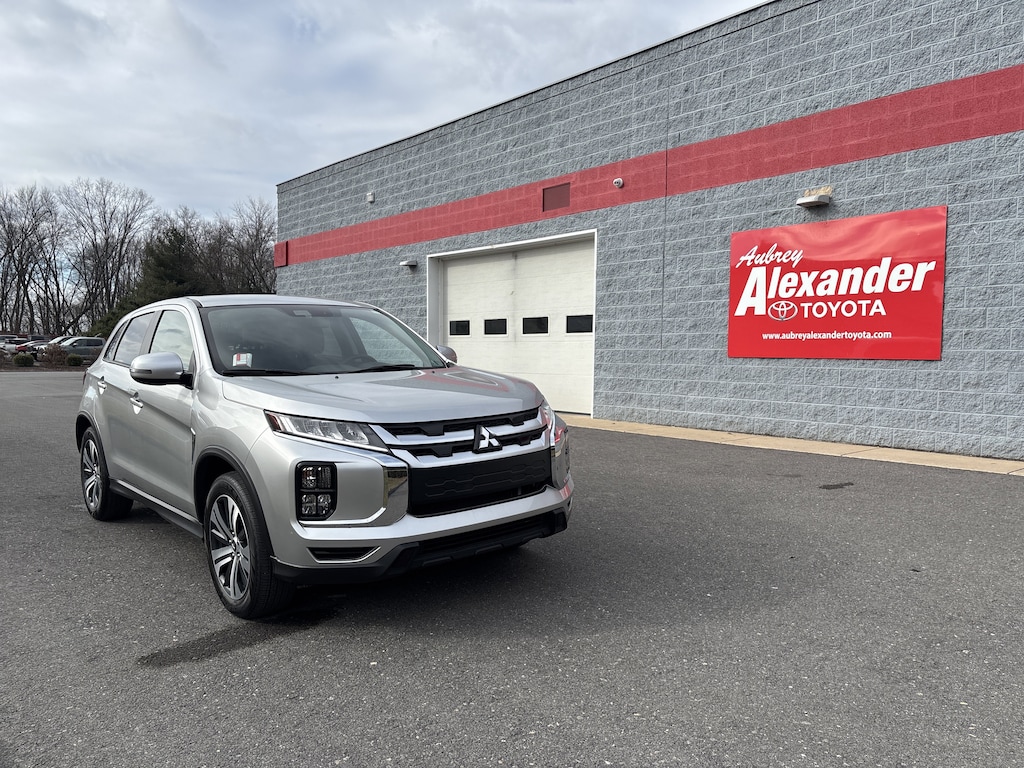Used 2025 Mitsubishi Outlander Sport 2.0 SE SUV