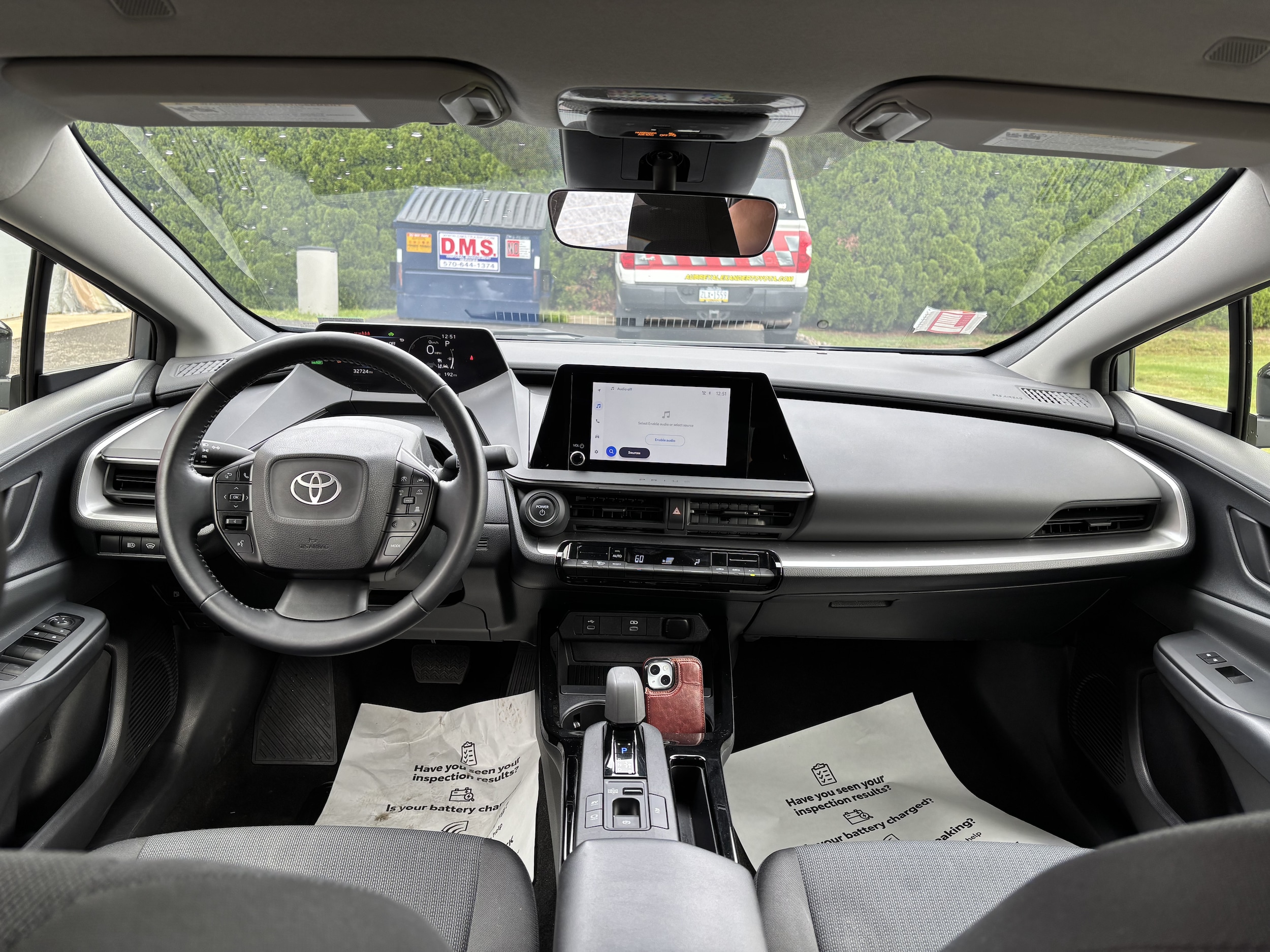 2024 Toyota Prius LE - Photo 15