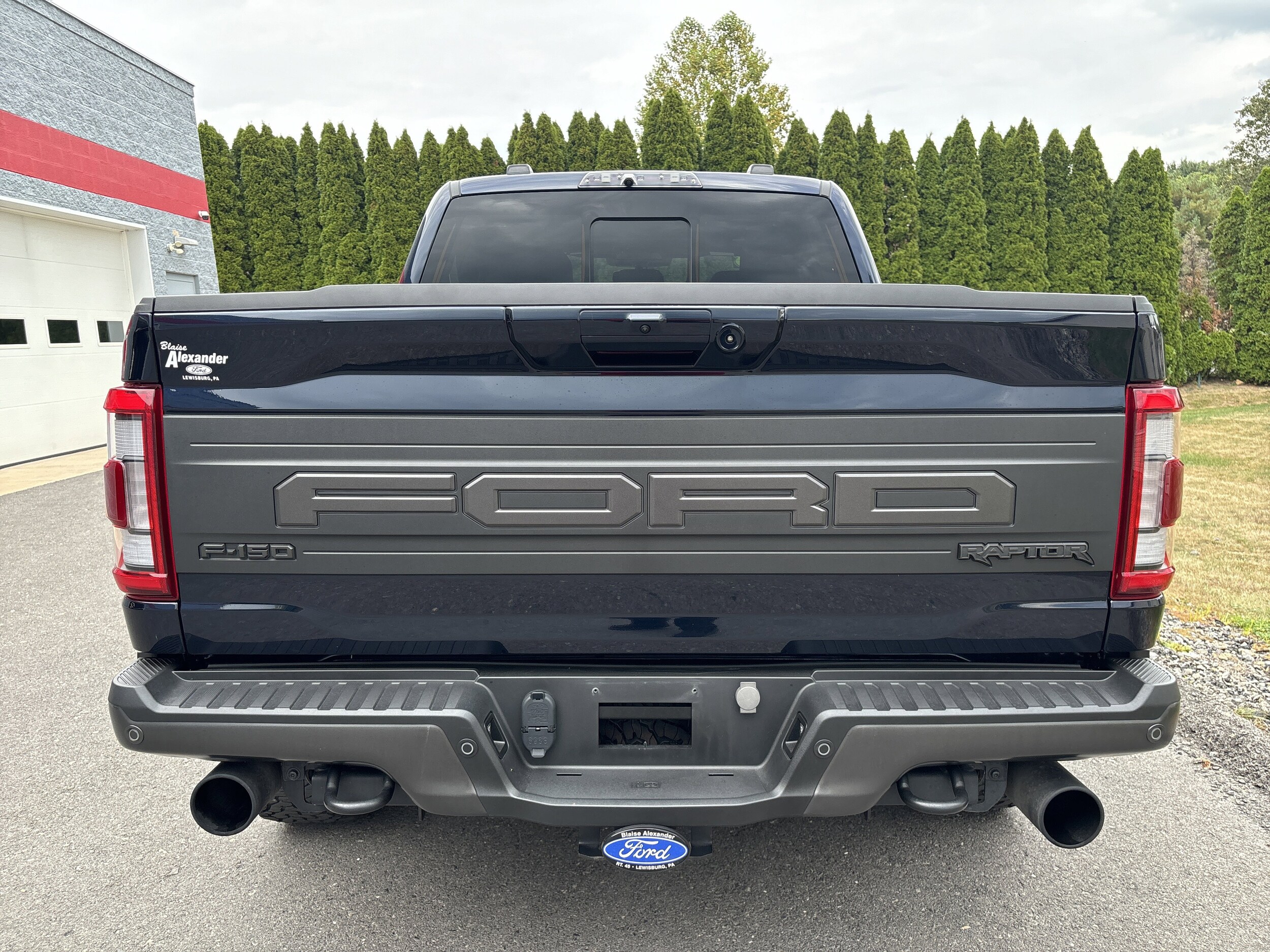 2023 Ford F-150 Raptor photo 3