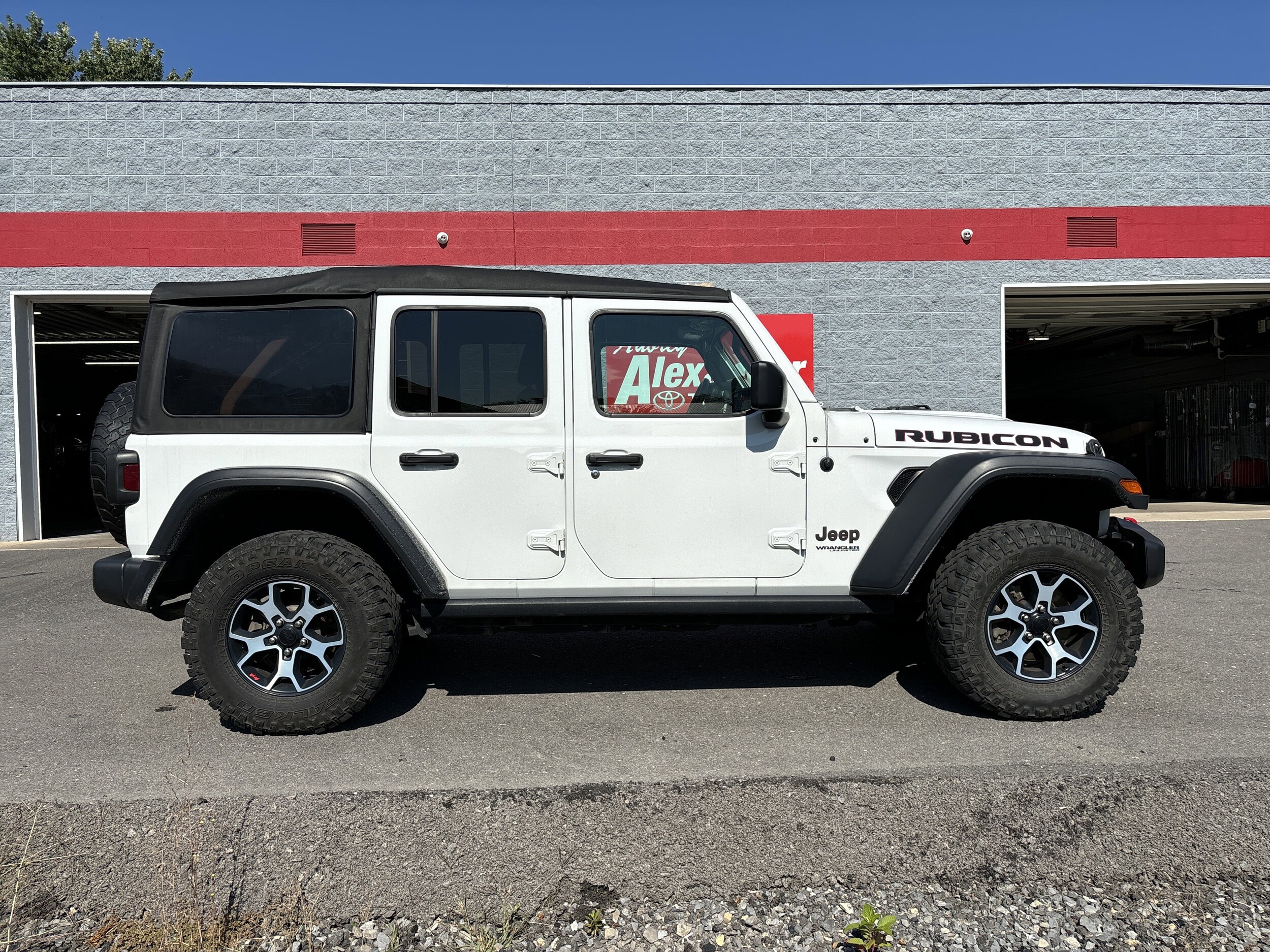2020 Jeep Wrangler Unlimited Rubicon photo 2