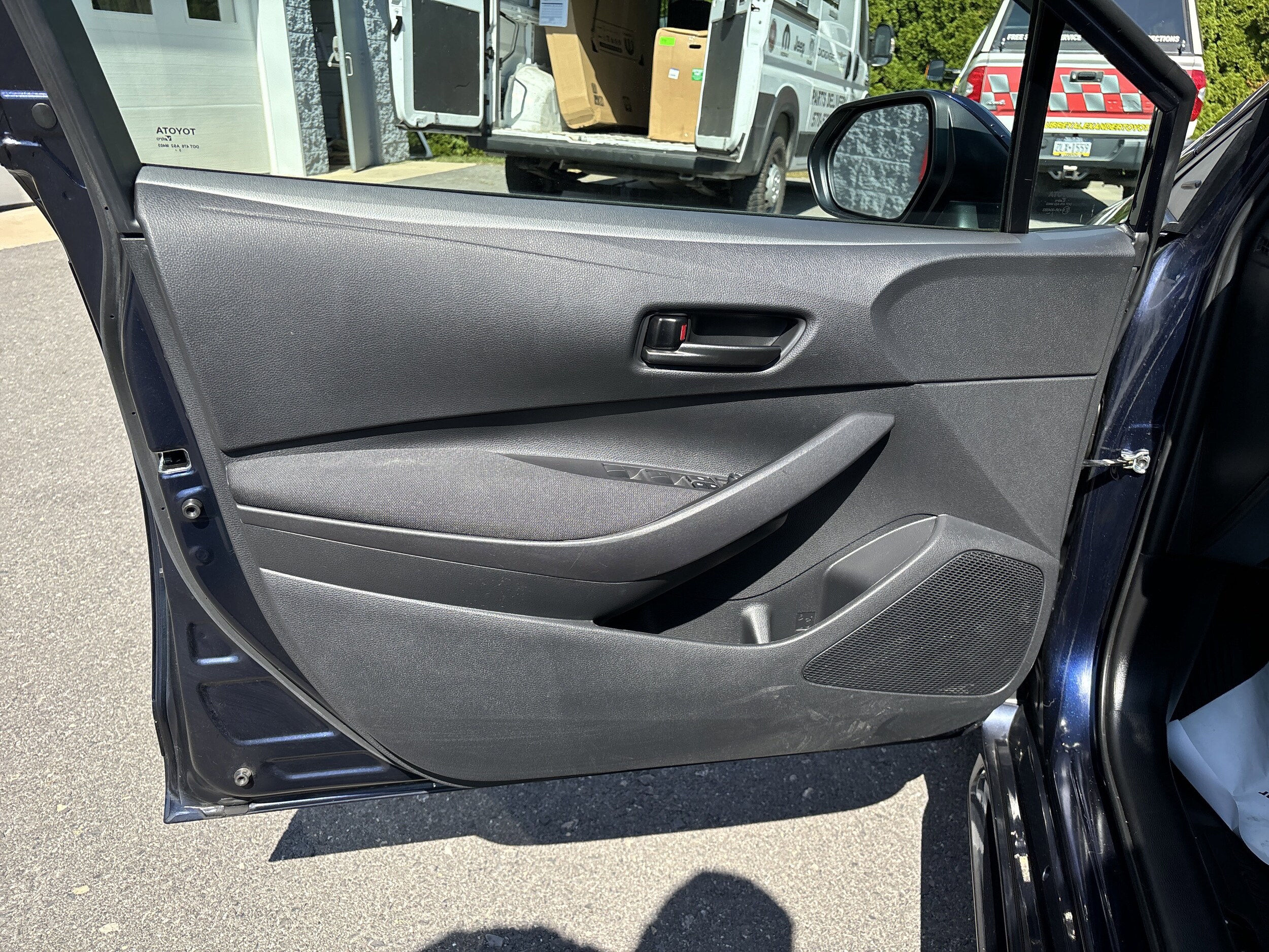 2024 Toyota Corolla LE photo 4