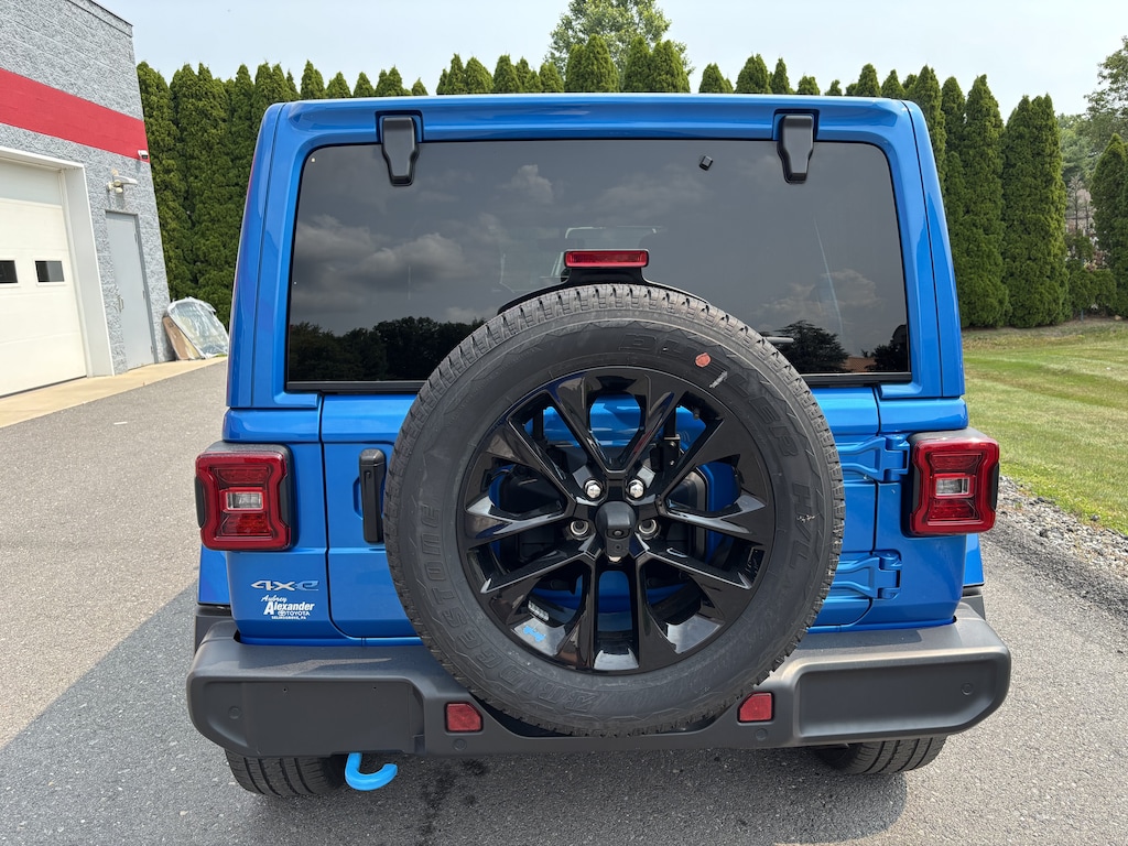 Used 2023 Jeep Wrangler 4xe Sahara SUV