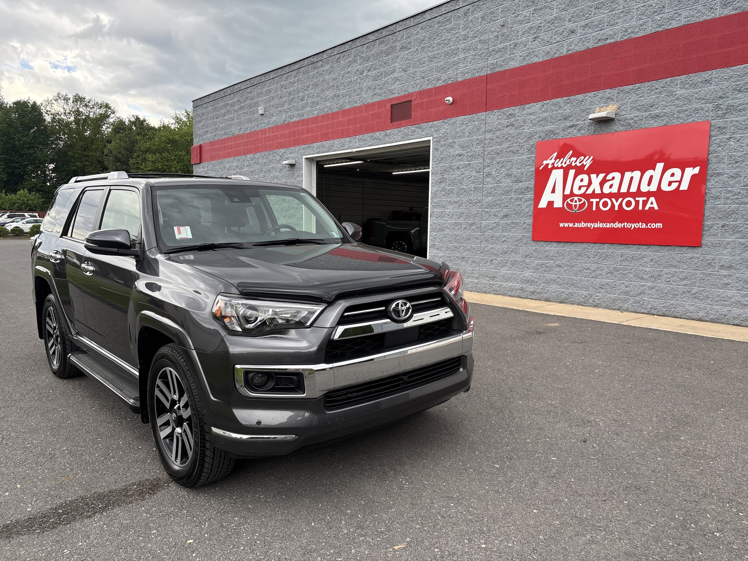 2023 Toyota 4Runner Limited 4WD V6's photo
