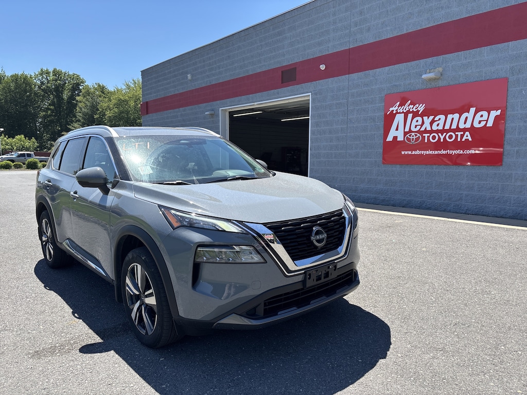 Used 2023 Nissan Rogue SL SUV