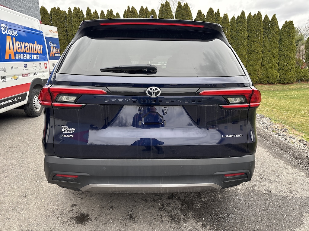 Used 2024 Toyota Grand Highlander Limited SUV