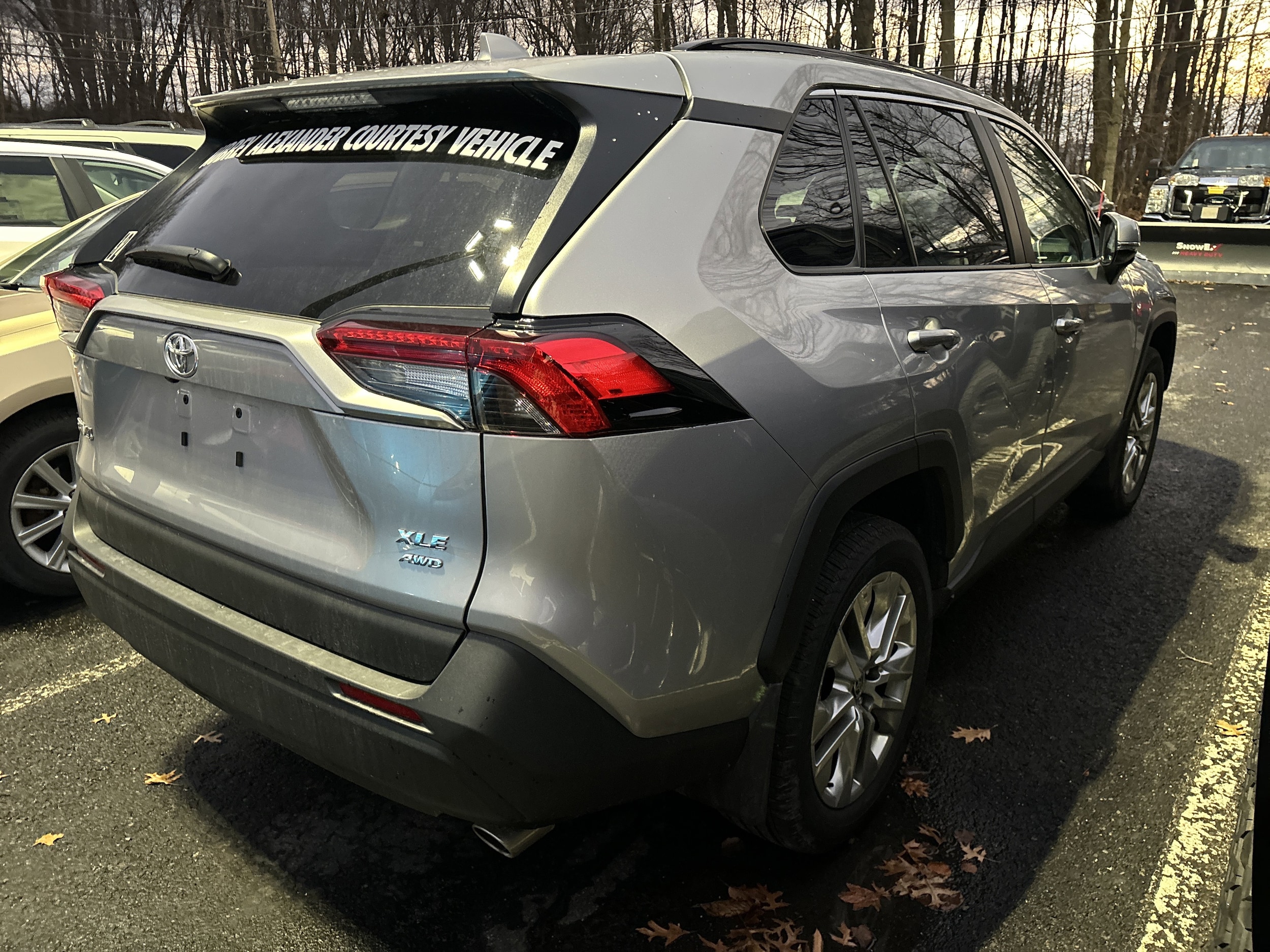 2025 Toyota RAV4 XLE Premium's photo
