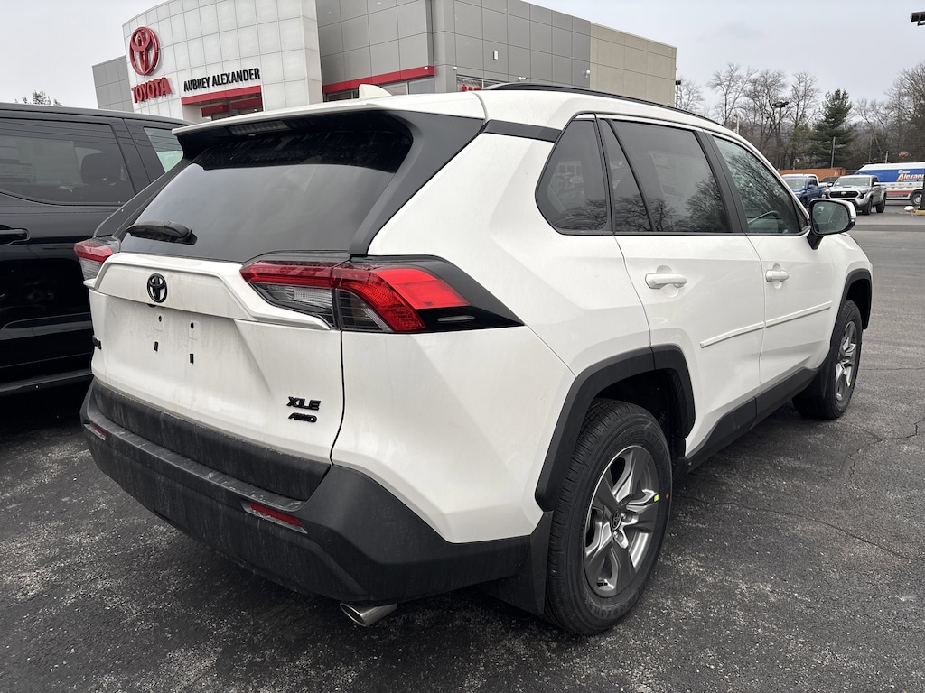 New 2025 Toyota RAV4 XLE SUV