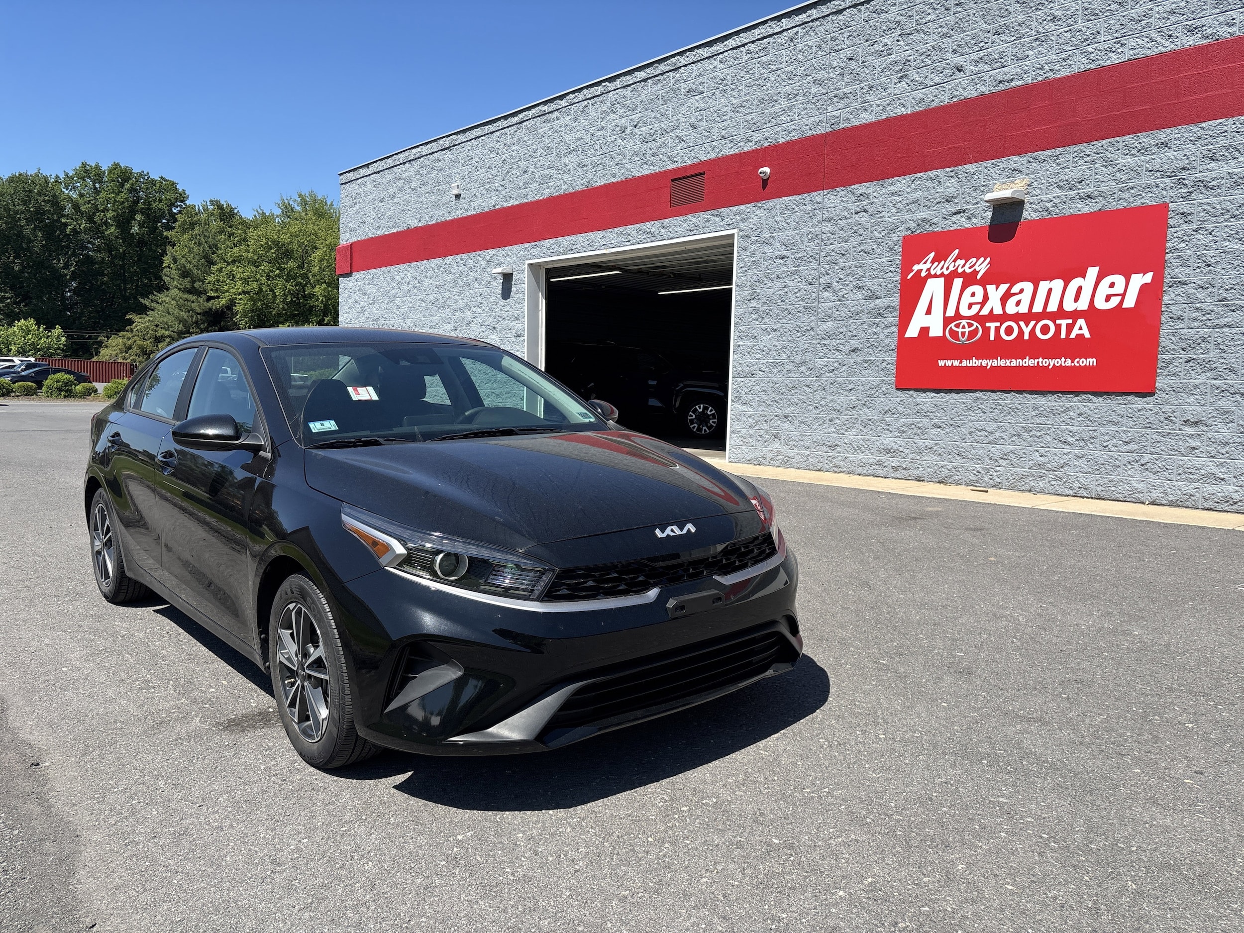 2022 Kia Forte LXS AT's photo