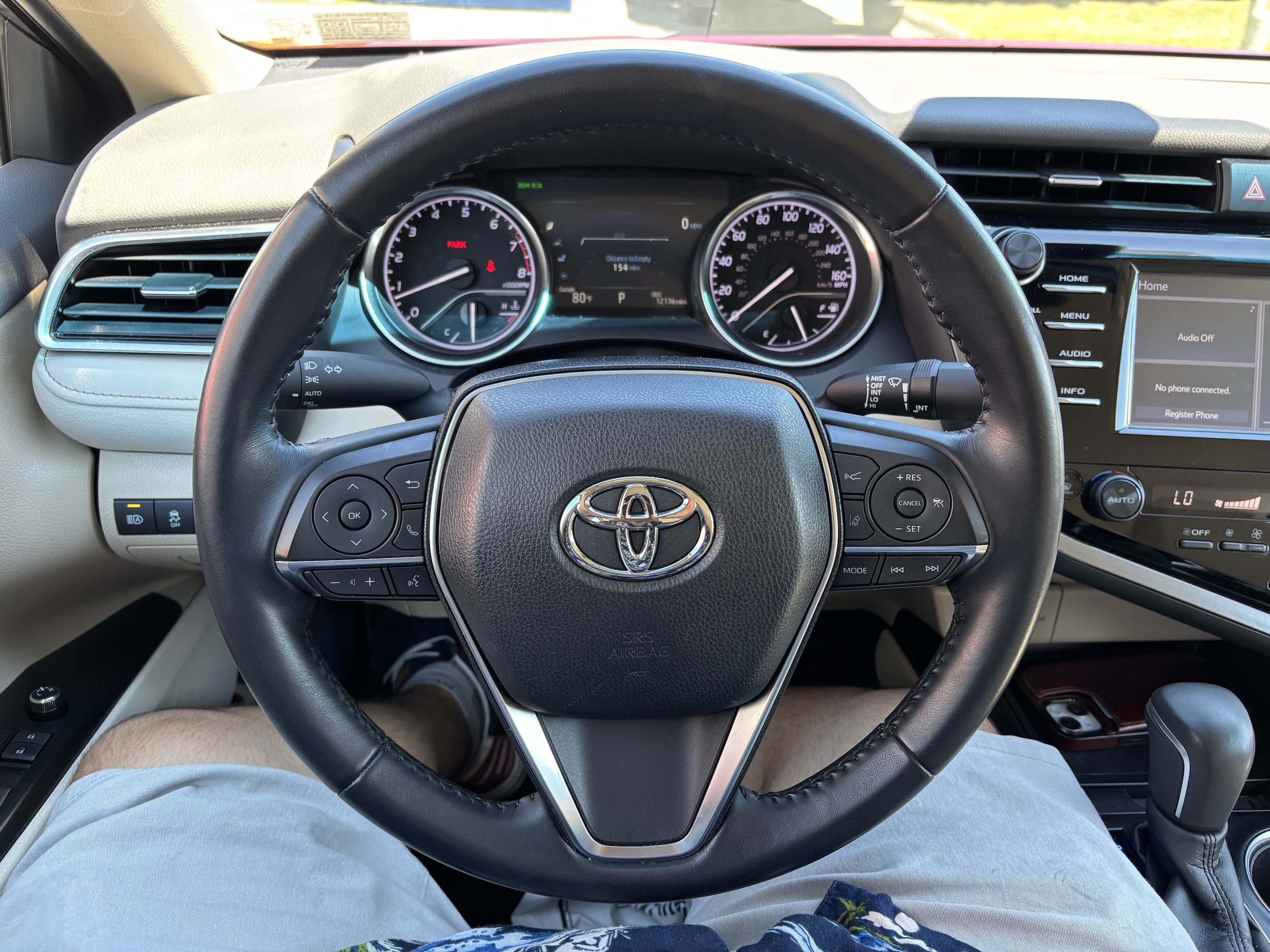 2018 Toyota Camry XLE - Photo 18