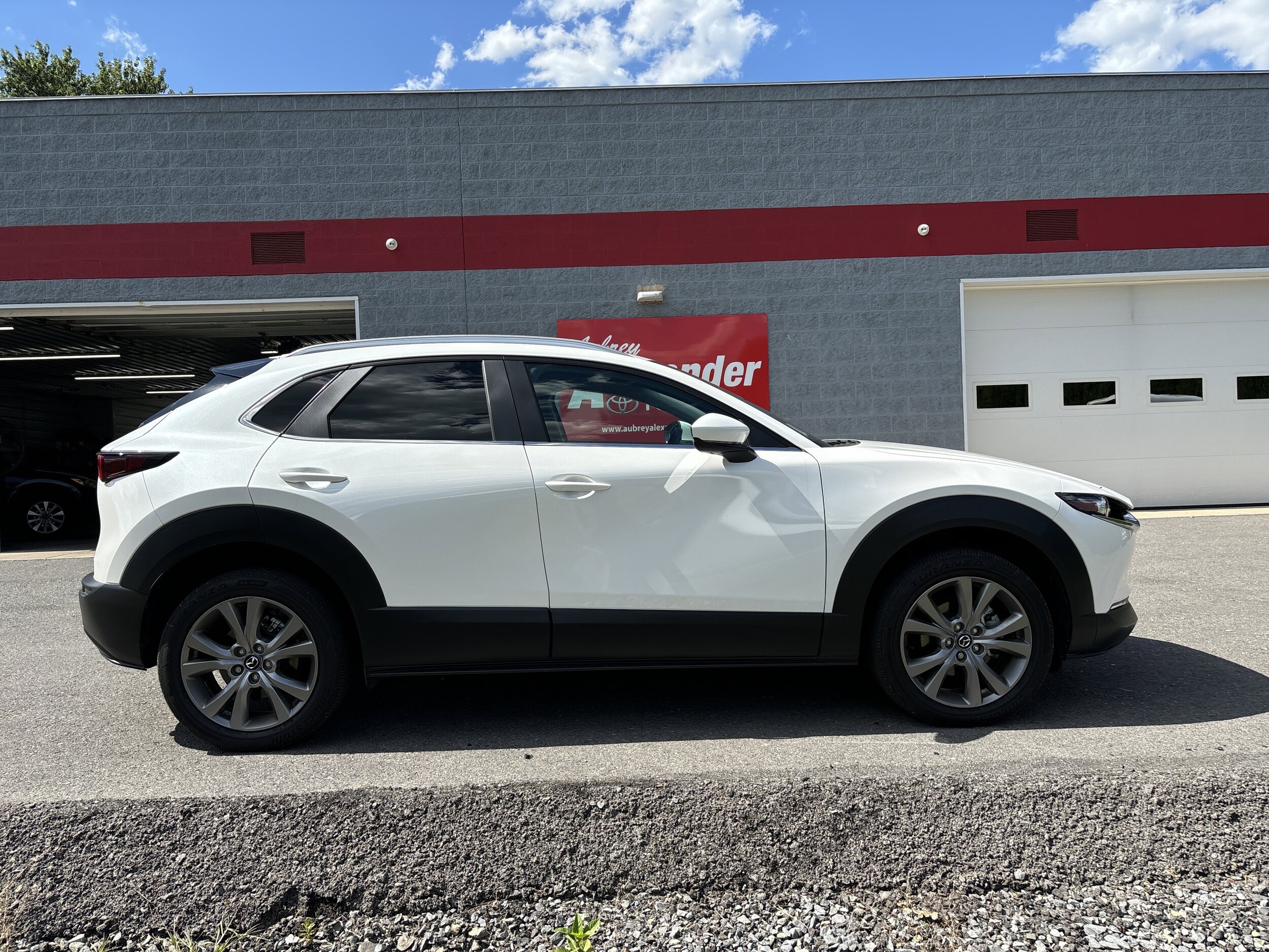 2024 Mazda CX-30 2.5 S Preferred photo 2