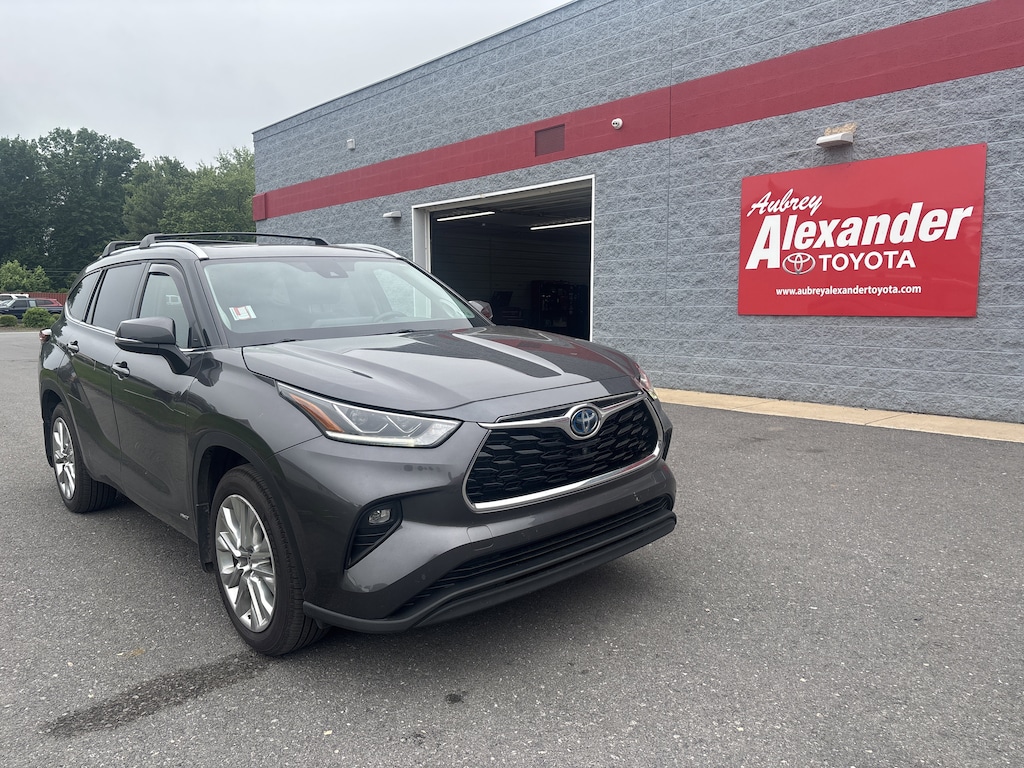 Used 2022 Toyota Highlander Limited SUV