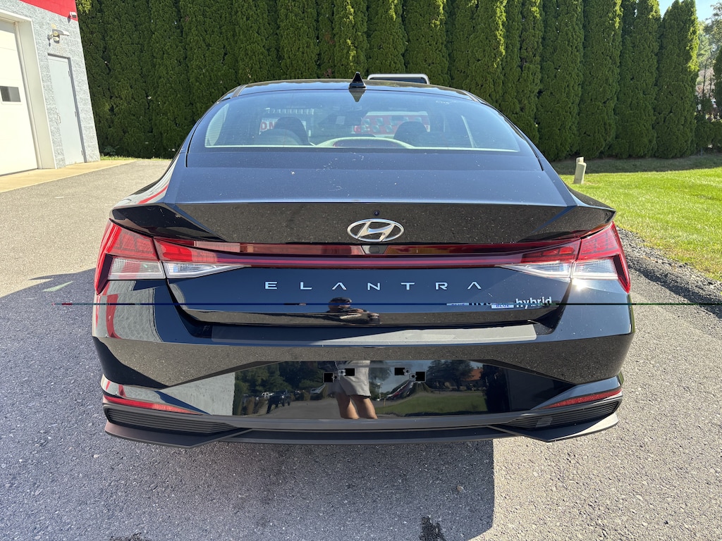 Used 2023 Hyundai Elantra Hybrid Blue Sedan