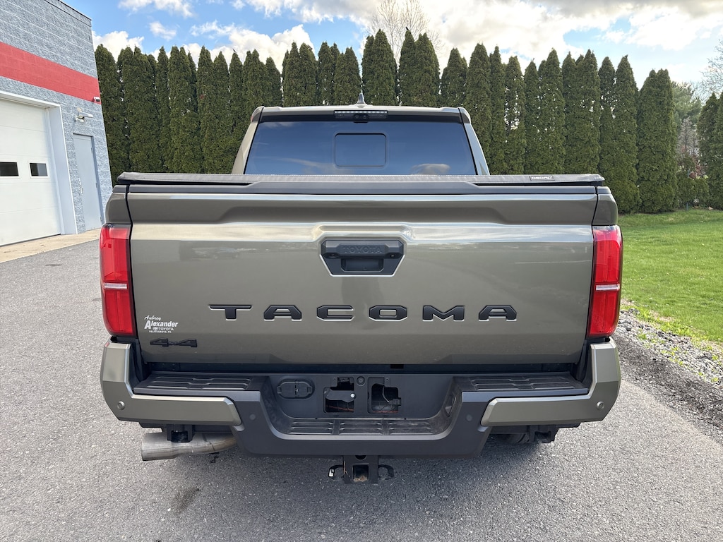 Used 2025 Toyota Tacoma 4WD Truck Double Cab