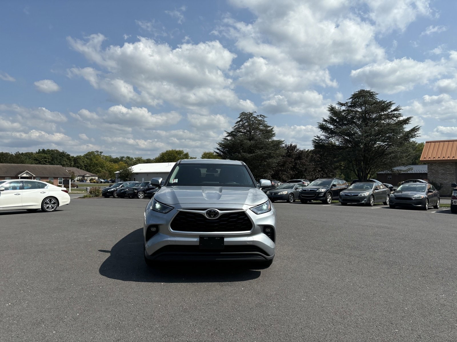 Used 2022 Toyota Highlander LE with VIN 5TDBZRBH5NS247444 for sale in Selinsgrove, PA