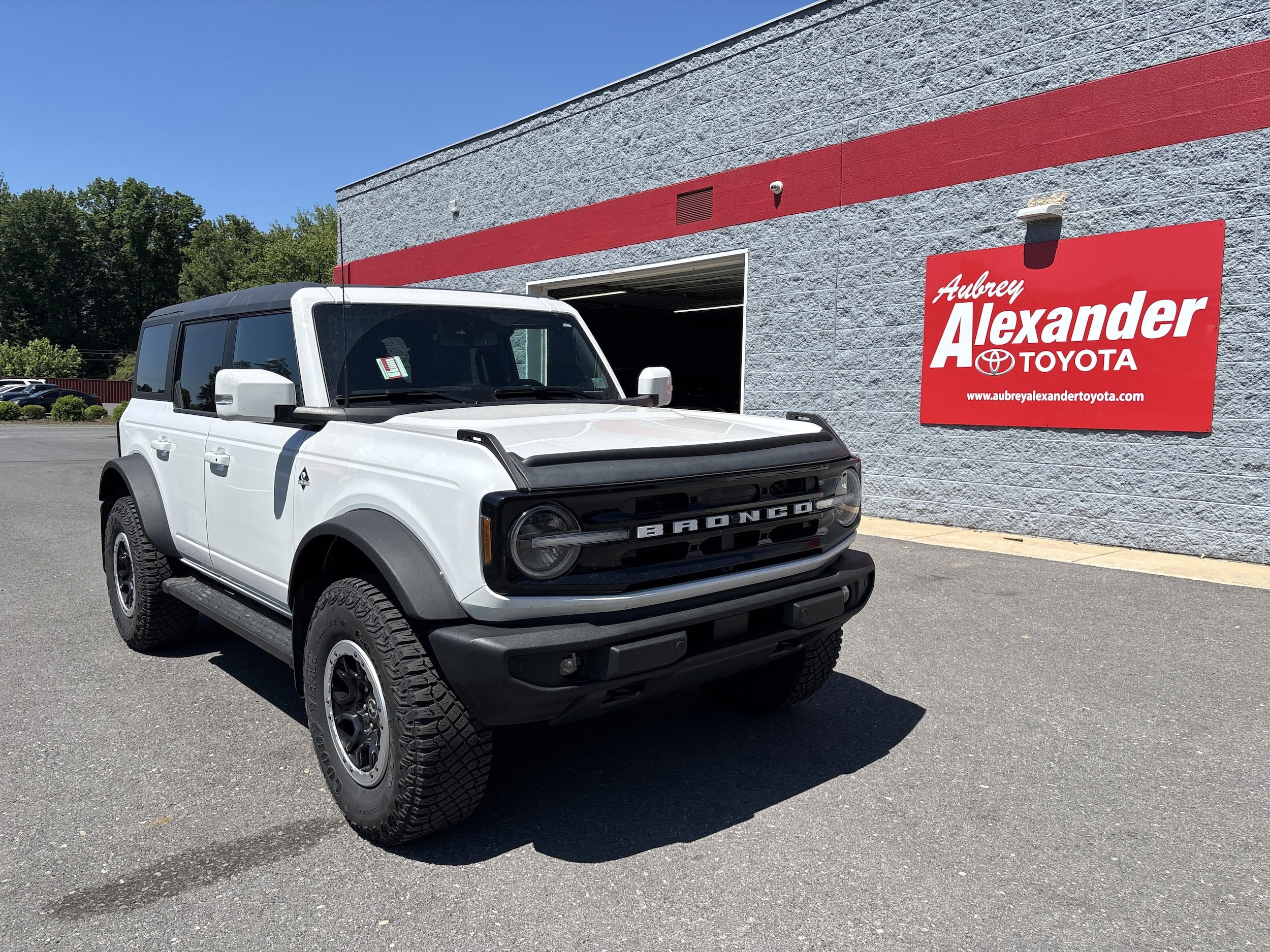 2023 Ford Bronco Outer Banks 4x4's photo