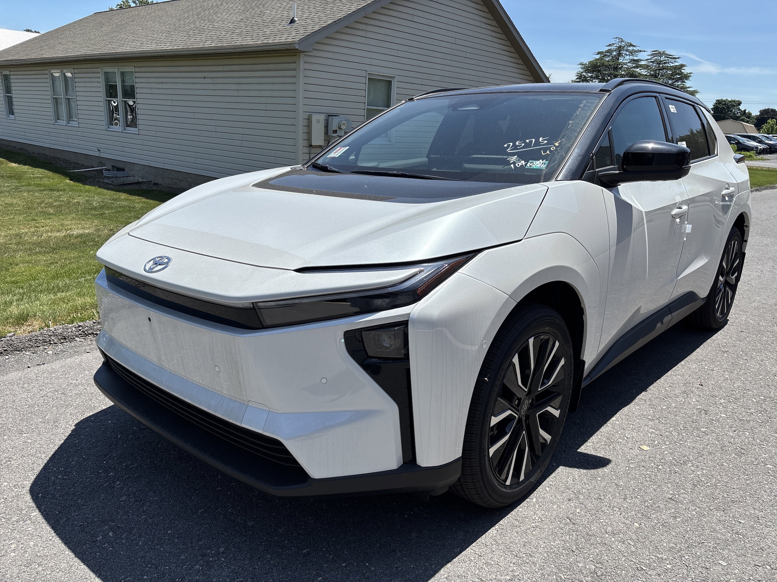 2026 Toyota bZ Limited - Photo 8