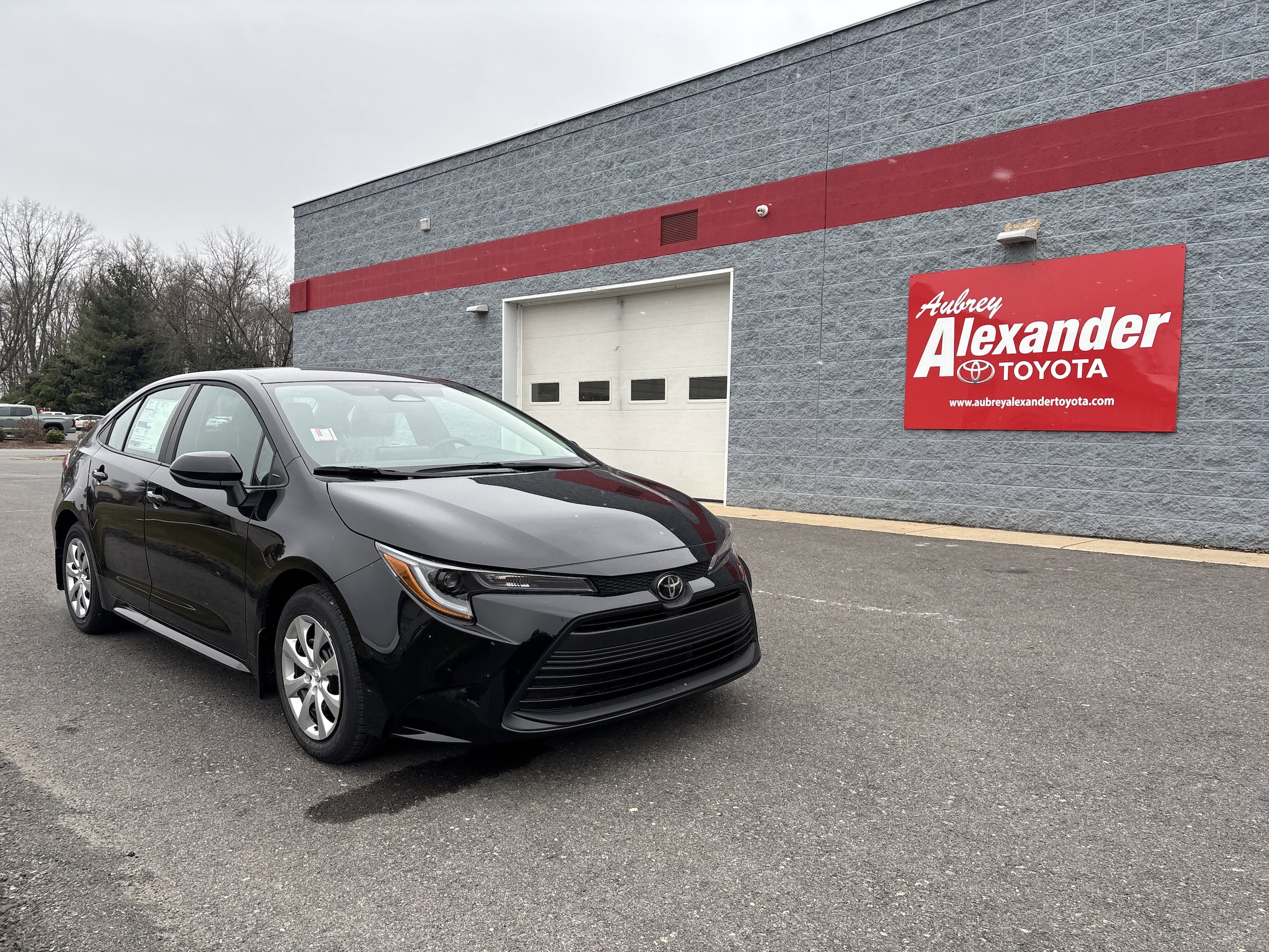 2026 Toyota Corolla LE's photo