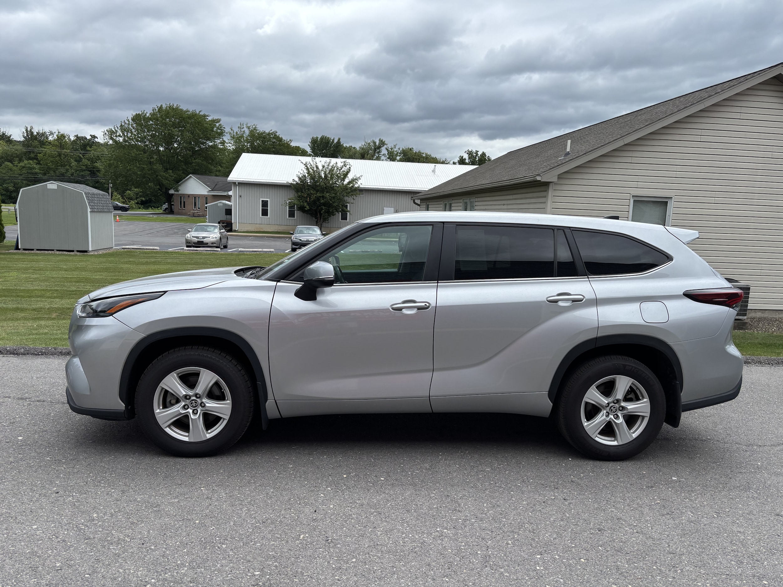 2024 Toyota Highlander LE - Photo 7