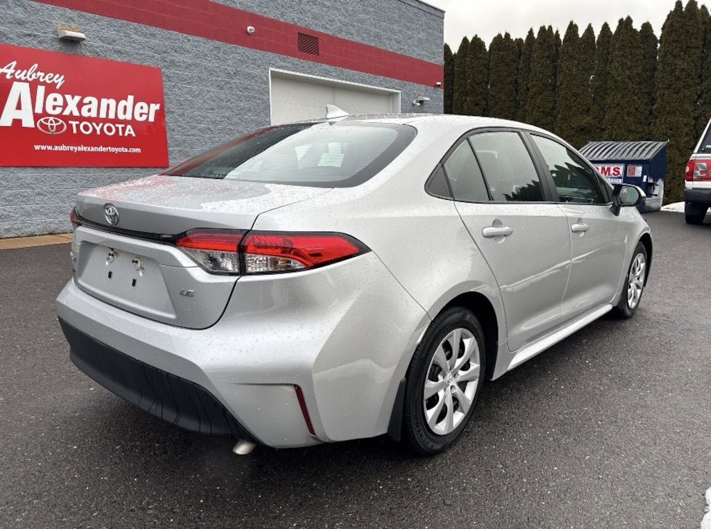 Used 2025 Toyota Corolla LE Sedan